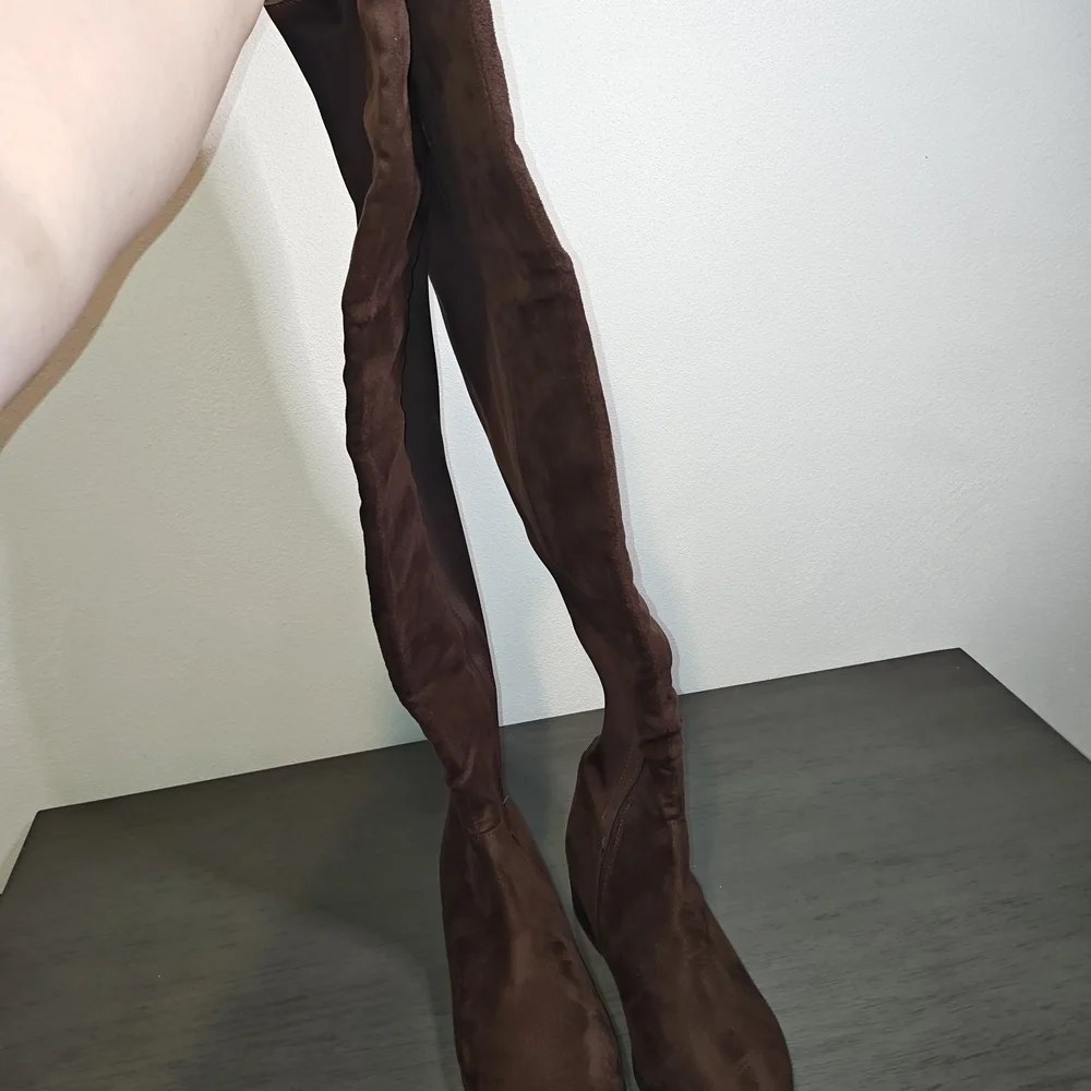 Top Moda Knee High 1- 1/2 Inch Heal Woman Faux Suede Brown Boots ,Size 10